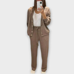 Conjunto Carmela · De chaqueta y pantalón