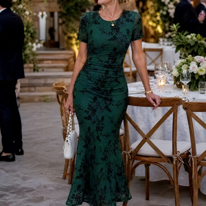 Vestido Dorotea · Midi de cuello redondo