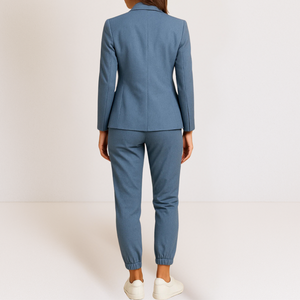 Conjunto Onintza · Elegancia moderna num conjunto cómodo