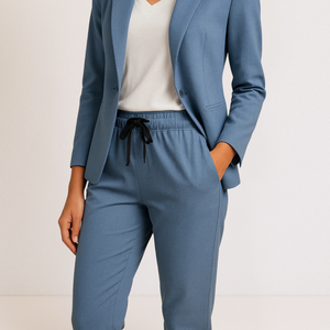 Conjunto Onintza · Elegancia moderna num conjunto cómodo