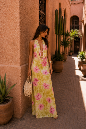 Vestido Brisa · Largo floral de escote halter