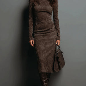 Vestido Clotilde · Midi de ante con cuello alto