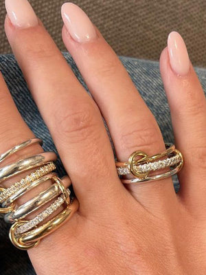 Anillo Adela · De acabado pulido