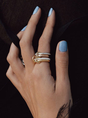 Anillo Adela · De acabado pulido