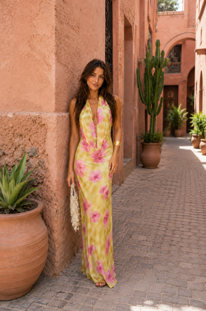 Vestido Brisa · Largo floral de escote halter