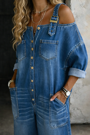 Mono Pía · De denim con hombros al aire