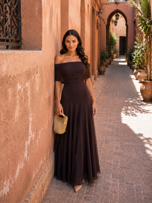 Vestido Pastora · Largo fluido en tono marrón