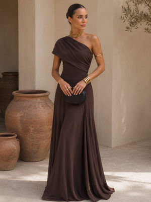 Vestido Pastora · Largo fluido en tono marrón