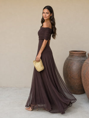 Vestido Pastora · Largo fluido en tono marrón