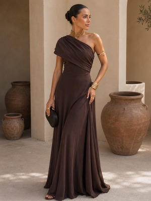 Vestido Pastora · Largo fluido en tono marrón