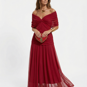Vestido Milagros · Largo de escote en V en cuatro acabados