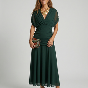 Vestido Milagros · Largo de escote en V en cuatro acabados