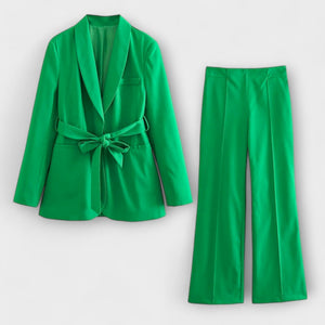 Conjunto Águeda · Con estilo de dos piezas