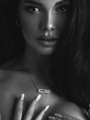 Collar Alejandra · De brillo sutil