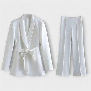 Conjunto Águeda · Con estilo de dos piezas