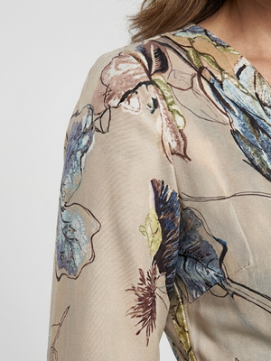 Vestido Gabriela · Maxi floral cruzado de manga francesa