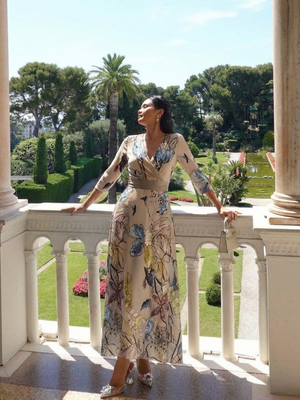 Vestido Gabriela · Maxi floral cruzado de manga francesa